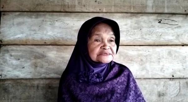 Keluarga Emak-emak yang Diduga Hina Ibu Negara Iriana Jokowi Meminta Maaf
