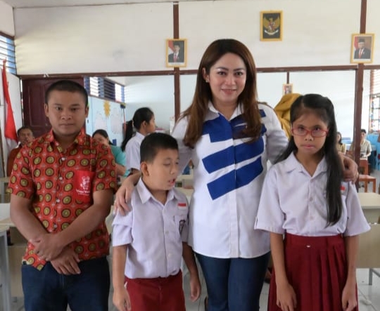 Siswa Difabel di Tana Toraja terima Beasiswa PIP Jalur Aspirasi dari Eva Stevany Rataba