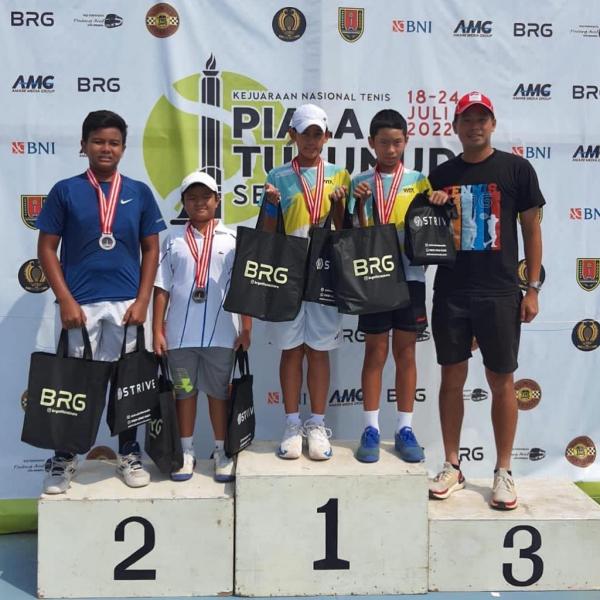 Harumkan Kabupaten Bogor, Petenis Pelajar Fakhri Akbar Sabet Gelar Juara Ganda Putra Piala Tugu Muda