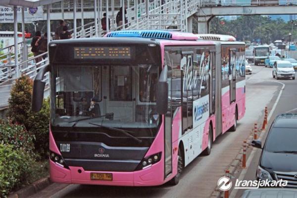 Bus Pink Khusus Wanita Kembali Dioperasikan Transjakata, Lihat Penampakannya