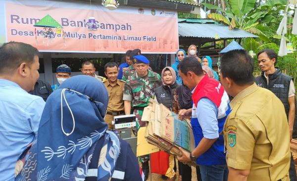 Rumah Bank Sampah, Cara Pertamina Hulu Rokan Zona 4 Ajak Warga Desa Peduli Lingkungan