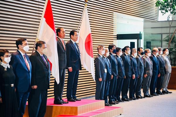 Bertemu PM Kishida Fumio, Jokowi Tagih Jepang Selesaikan Proyek-Proyek Strategis RI