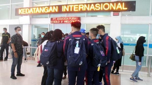 Kontingen ASEAN Para Games Tiba di Bandara Adi Soemarmo Solo dan Disambut Tarian Merak