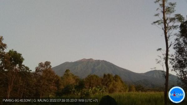 Gunung Api Raung Batuk, Wisatawan dan Pendaki Tak Boleh Naik ke Puncak