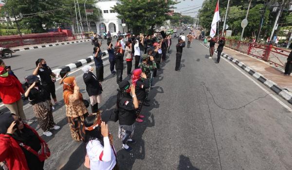 Aroma Darah Arek-Arek Surabaya Masih Terasa di Jembatan Merah, Ini Kisahnya