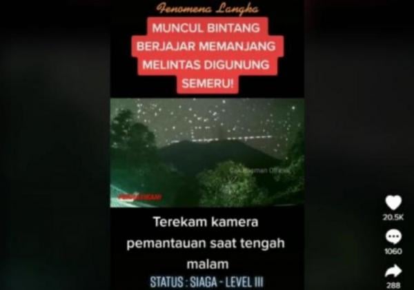 Viral Fenomena Langka Bintang Berjajar di Atas Gunung Semeru