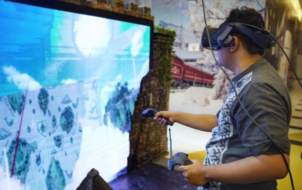 Teknologi VR Besutan Anak SMK dan Mahasiswa Mejeng di Festival Mahakarya Vokasi Surabaya