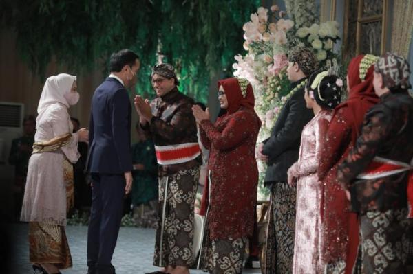 Presiden Jokowi Hadiri Resepsi Pernikahan Putri Anies Baswedan di Ancol