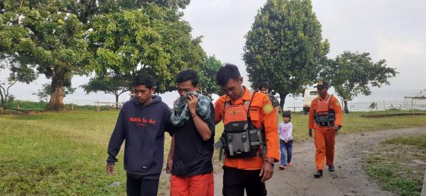 6 Hari Hilang Saat Melaut Seorang Nelayan di Temukan Linglung