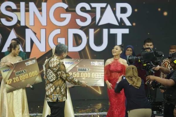 Harumkan Pandeglang! Ayu Nopitasari Raih Juara 2 Rising Star Dangdut 2022