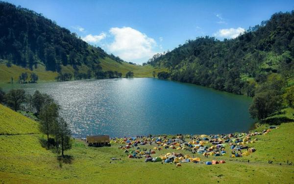 5 Gunung Dengan Pemandangan Terindah Di Indonesia Bikin Pendaki Jatuh