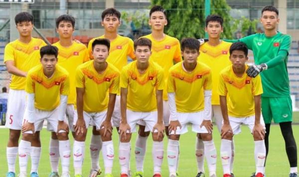 Pelatih Vietnam U-16 Geram, Permukaan Lapangan Stadion Sultan Agung Tidak Rata