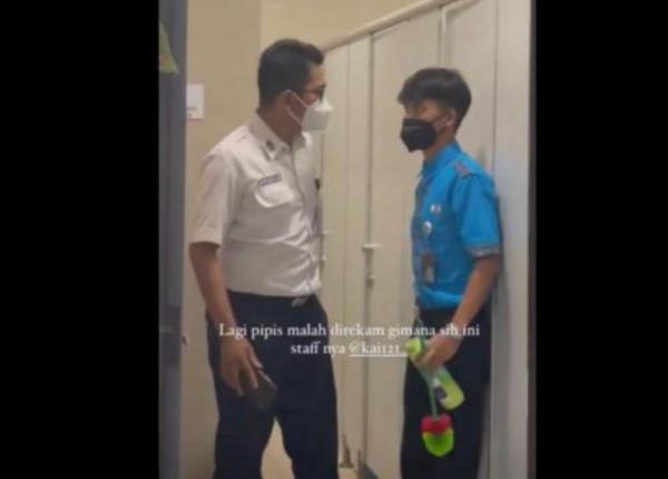 Viral, Petugas Cleaning Service Rekam Wanita Buang Air Kecil di Toilet