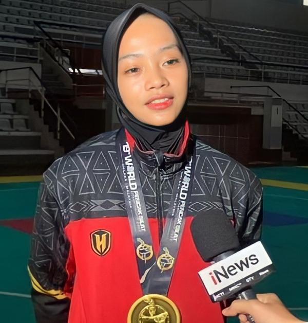 Safira Dwi Meilani Sabet Emas Kejuaraan Dunia Pencak Silat, Katanya:  Alhamdulillah Banyak Fans!