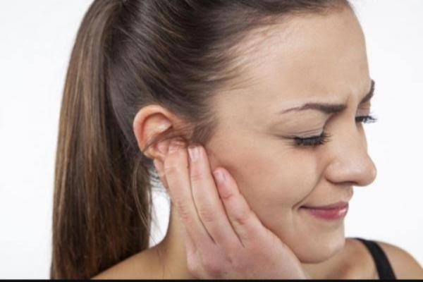 Telinga Berdenging Kiri dan Kanan Bertanda Baik atau Buruk, Mitos Atau Fakta?