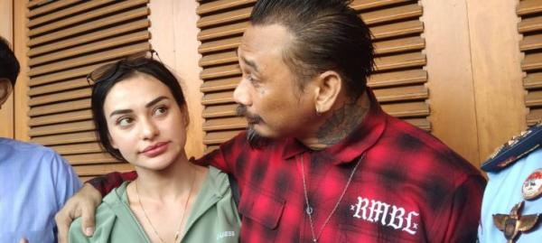 Jerinx Bebas Ingin Ajak Istri Cantik Nora Alexandra Bulan Madu ke Turki