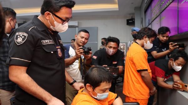 Video Dua Tersangka Pembunuh Sopir Taksi Online Berhasil Ditangkap