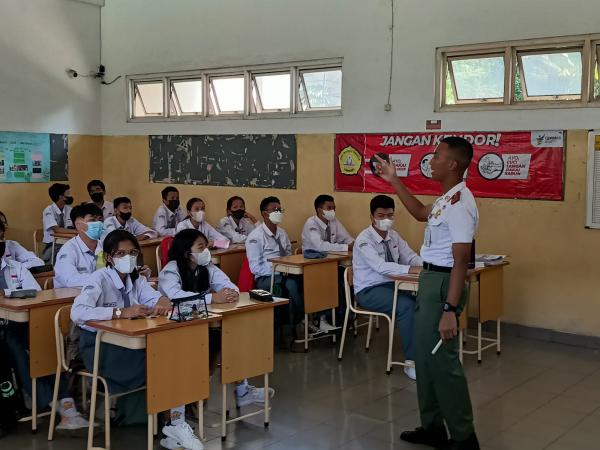 Unhan Sosialisasi Ilmu Eksak dan Bela Negara di SMA Mardi Waluya Cibinong