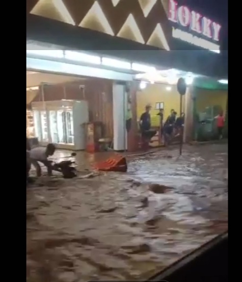 Pasar Badak Pandeglang kembali Banjir viral di Medsos, ini Komentar Pedas Netizen untuk Bupati