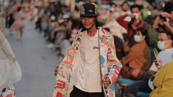 Kisah Hidup Bonge Putus Sekolah, Sang Ikon Citayam Fashion Week Itu Sudah Bisa Beli Motor Sendiri