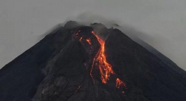 Viral, Guguran Lava Gunung Merapi Terlihat Jelas, Warganet: Semoga Gunung Merapi Kembali Aman