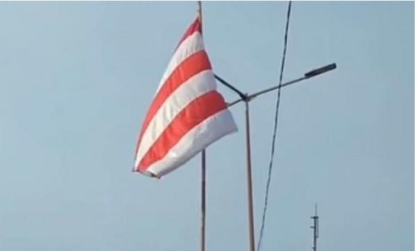 Sudah Diturunkan, Bendera Merah Putih yang Dikibarkan Berselang-seling