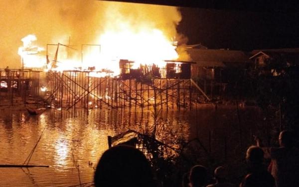 Kebakaran Hanguskan 13 Unit Rumah di Kota Bangun, Kerugian Ditaksir Rp2,6 Miliar