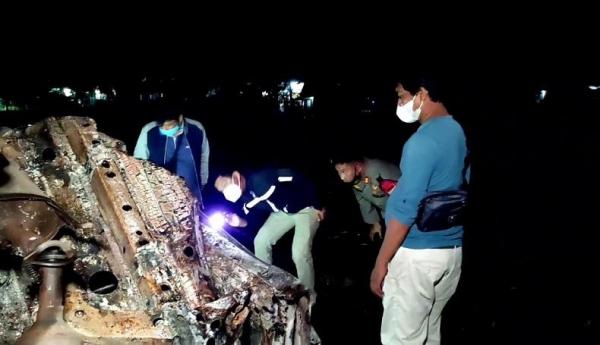 Kronologi Minibus Tertabrak Kereta di Cirebon, Korban Terbakar di Dalam Mobil hingga Terlempar