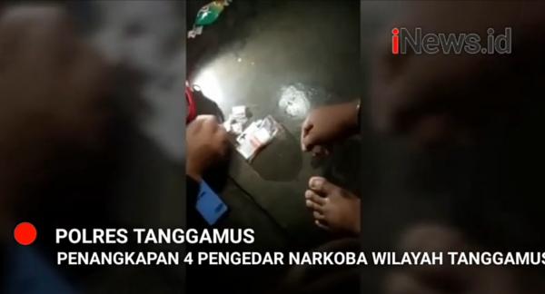 Video Pengerebekan Polisi Tangkap Empat Tersangka Pengguna Sabu Seorangnya PNS di Tanggamus