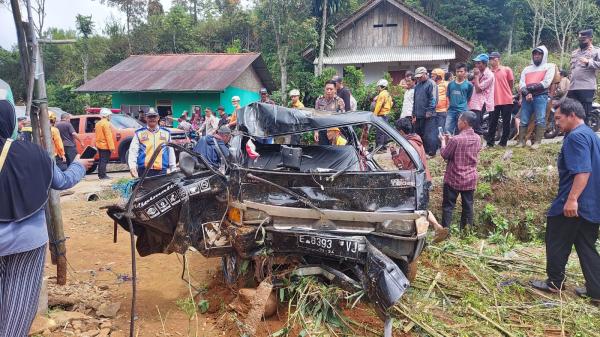 7 Orang Tewas dalam Kecelakaan Maut Mobil Pick Up Masuk Jurang di Ciamis