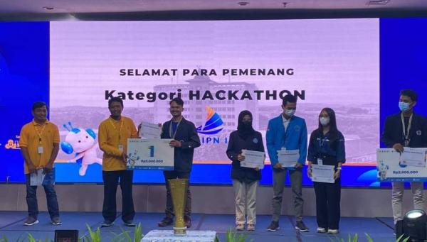 Mahasiswa Polindra Indramayu  Juara Hackathon dan Best Spirit Cipta Inovasi di Batam