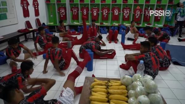 Gema Lantunan Surat Ar-Rahman di Ruang Ganti Timnas Indonesia U-16 Berbuah Kemenangan Manis!