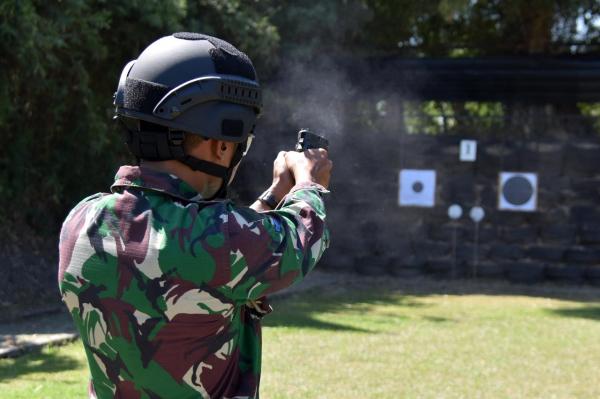 Asah Naluri Tempur, Prajurit Kima Brigif 2 Marinir Berlatih Menembak