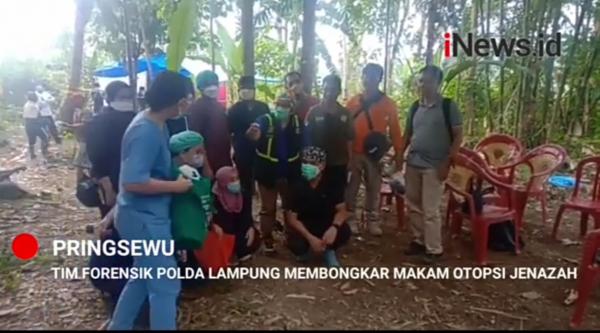 Tim Forensik Otopsi Almarhum Nuris Warga Tanjung Rusia