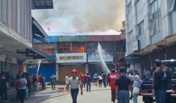 Gudang Toko Susana Ikut Terbakar, Kebakaran Permukiman di Klandasan Masih Berlangsung