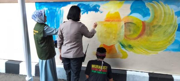 Polsek Cimanggis Wadahi Seni Mural Pelajar dan Masyarakat Pecinta Seni