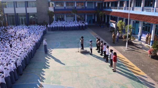 Polwan Goes To School,  Perkenalkan Tugas-Tugasnya ke Ratusan Siswa-Siswi SMK di Pemalang