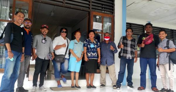 Dinas Kominfo dan Wartawan Sumba Timur Gelar Rapat Evaluasi Kemitraan