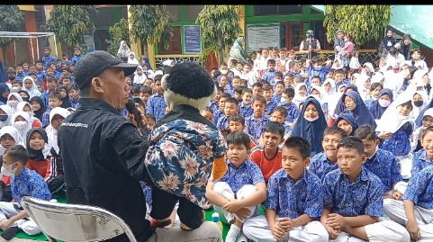 Cegah Perundungan di Sekolah, IWO Cirebon Edukasi Melalui Dongeng