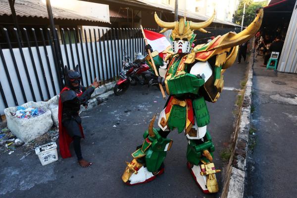 Foto Pengamen Kreatif di Surabaya