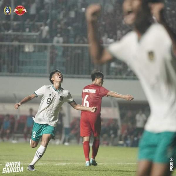 Umpan dari  Anak Cirebon Rizdjar Nurviat, Bawa Timnas Indonesia Unggul di Final Piala AFF U-16