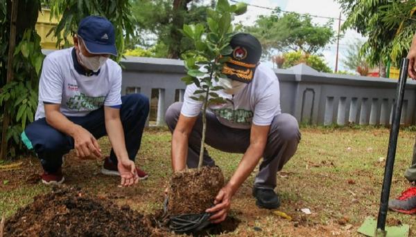 Keren Kata-kata Menko PMK! Menanam Pohon Berkaitan dengan Hidup Matinya Warga Dunia