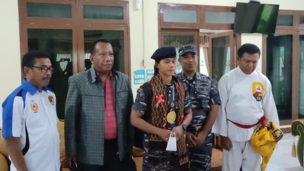 Anggota TNI AL Juara Dunia Pencak Silat Disambut di Maumere