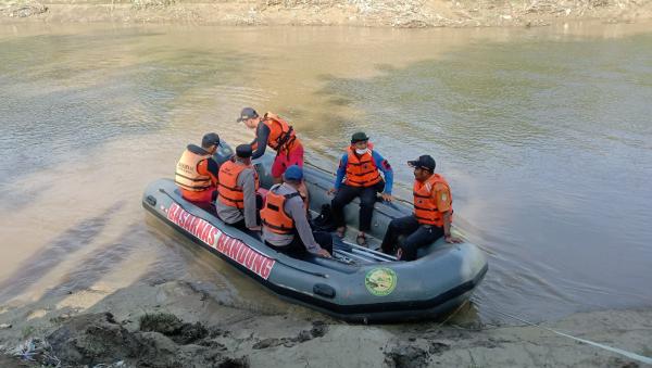 Usai Bikin Konten, Warga Babakan Losari Dilaporkan Hilang di Sungai Cisanggarung