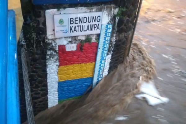Bendung Katulampa Siaga 2, Warga Jakarta Diimbau Waspada Banjir Malam Ini!