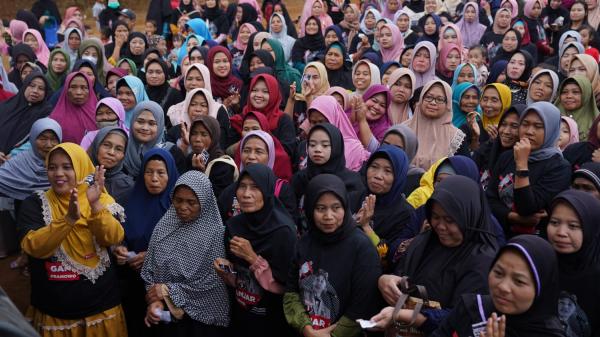 Gelorakan Semangat Kemerdekaan, Ribuan Warga Kabupaten Bogor Ikuti Jalan Sehat Sahabat Ganjar