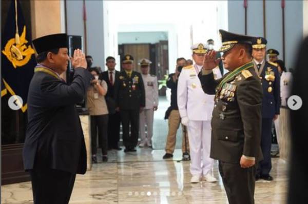 Prabowo Subianto Dapat Tanda Bintang Kartika Eka Pakci Utama dari KSAD Dudung, Apa Artinya?