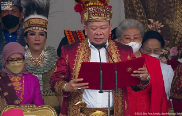 Terlihat Khidmat, Ketua DPD RI LaNyalla Mattalitti Bacakan Teks Proklamasi HUT ke-77 RI di Istana