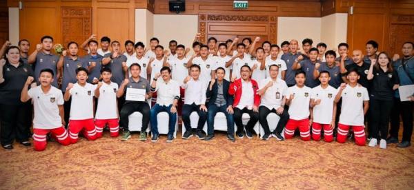 Juara Piala AFF, Timnas U-16 Diberi Bonus Rp1 Miliar oleh Jokowi