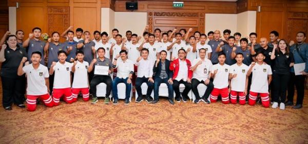 Juara Piala AFF U-16 2022, Presiden Jokowi Guyur Timnas Indonesia U-16  Bonus Rp1 M